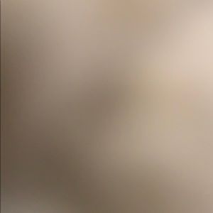 Meet your Posher, Lorain